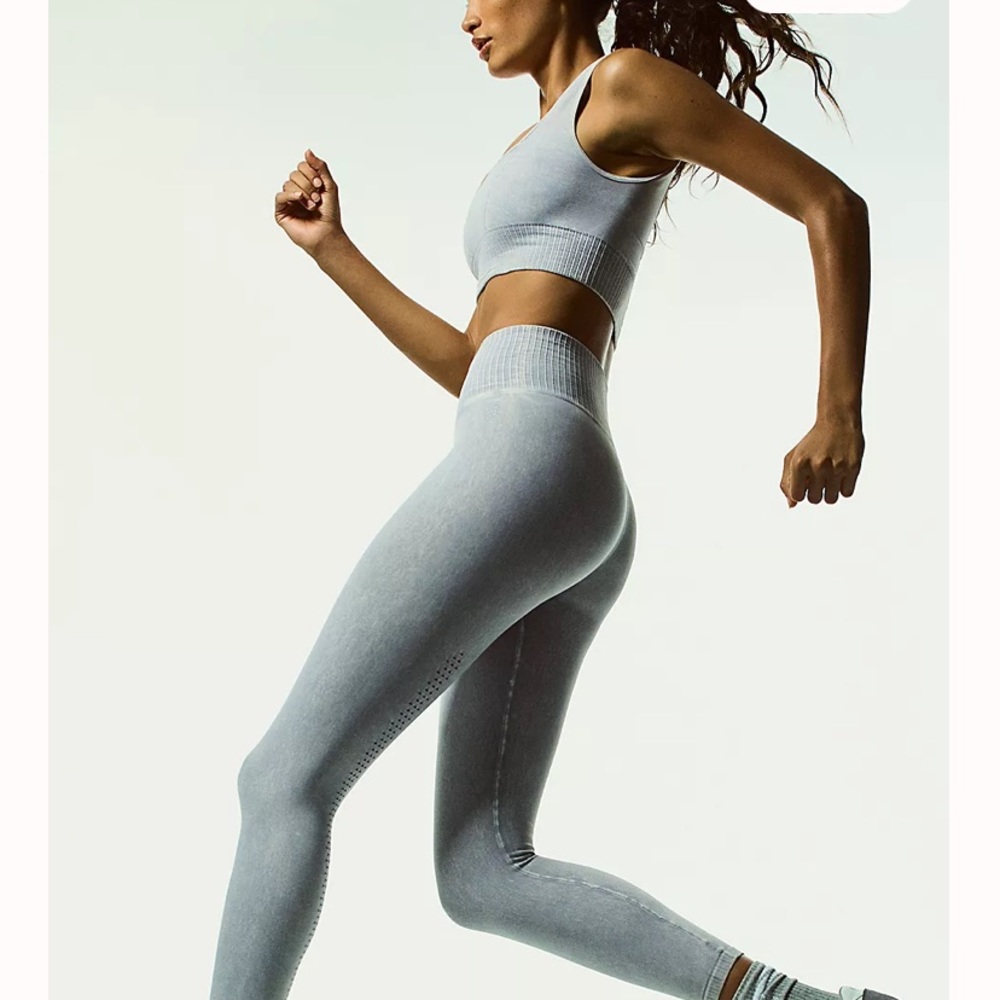 NEW Free People Movement Good Karma Leggings - Picture 2 of 16